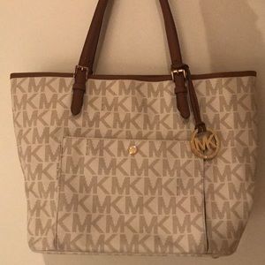 Michael Kors tote